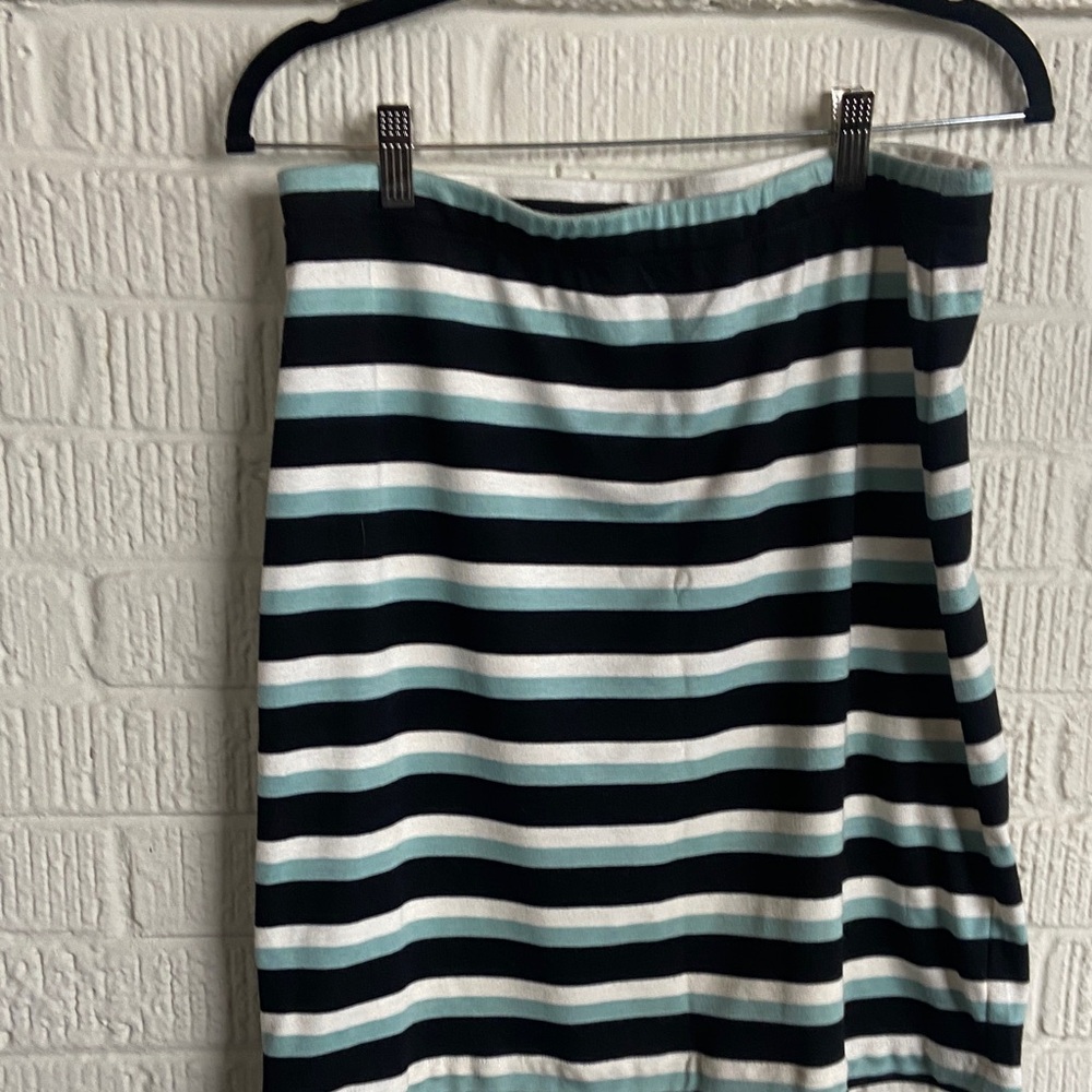 Max Studio pull on Striped Black,White & teal Skirt